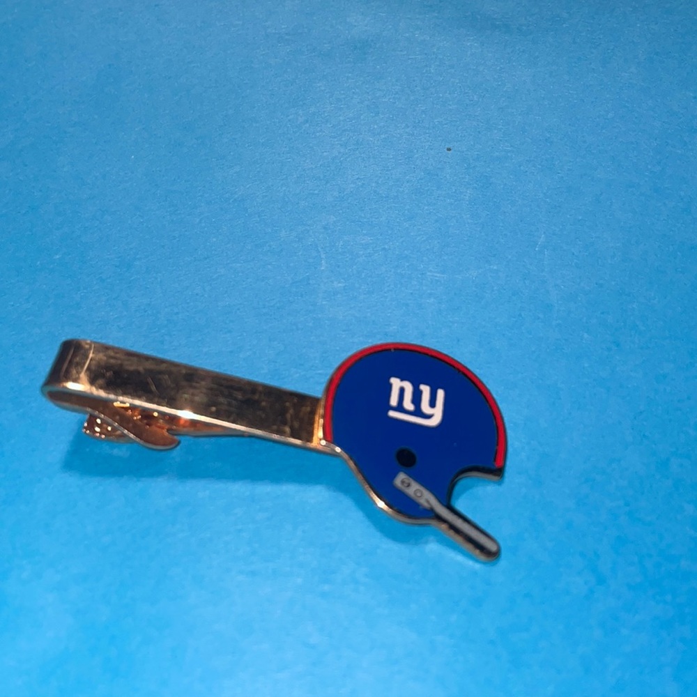 NY Giants tie-clip